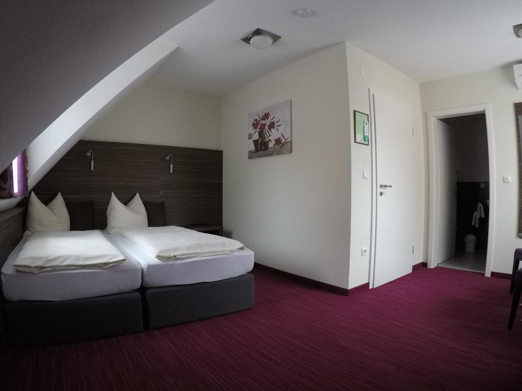 Pension Am Weinberg Bed & Breakfast Mainstockheim Ngoại thất bức ảnh